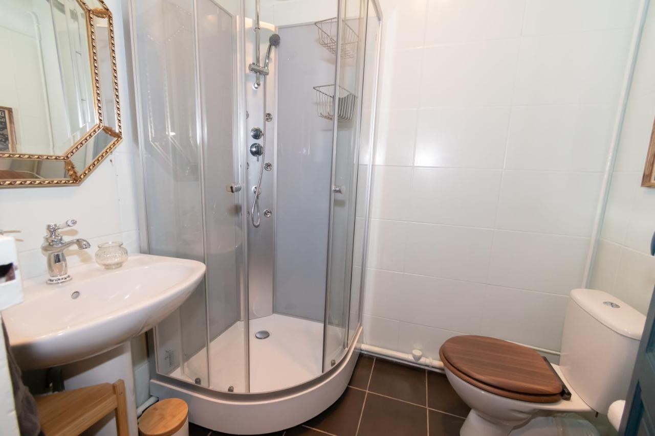 Au Gentleman Cambrioleur Charleville-Mezieres Exterior foto